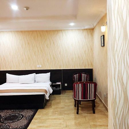 Fawzy Hotel Ibadan Kültér fotó