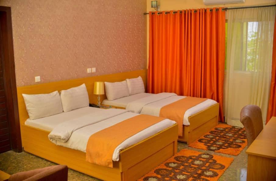 Fawzy Hotel Ibadan Kültér fotó