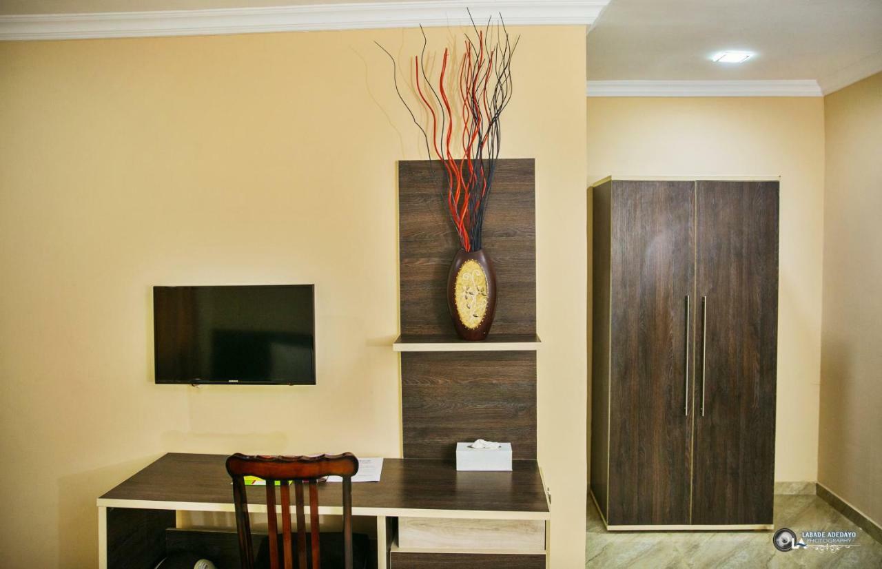 Fawzy Hotel Ibadan Kültér fotó
