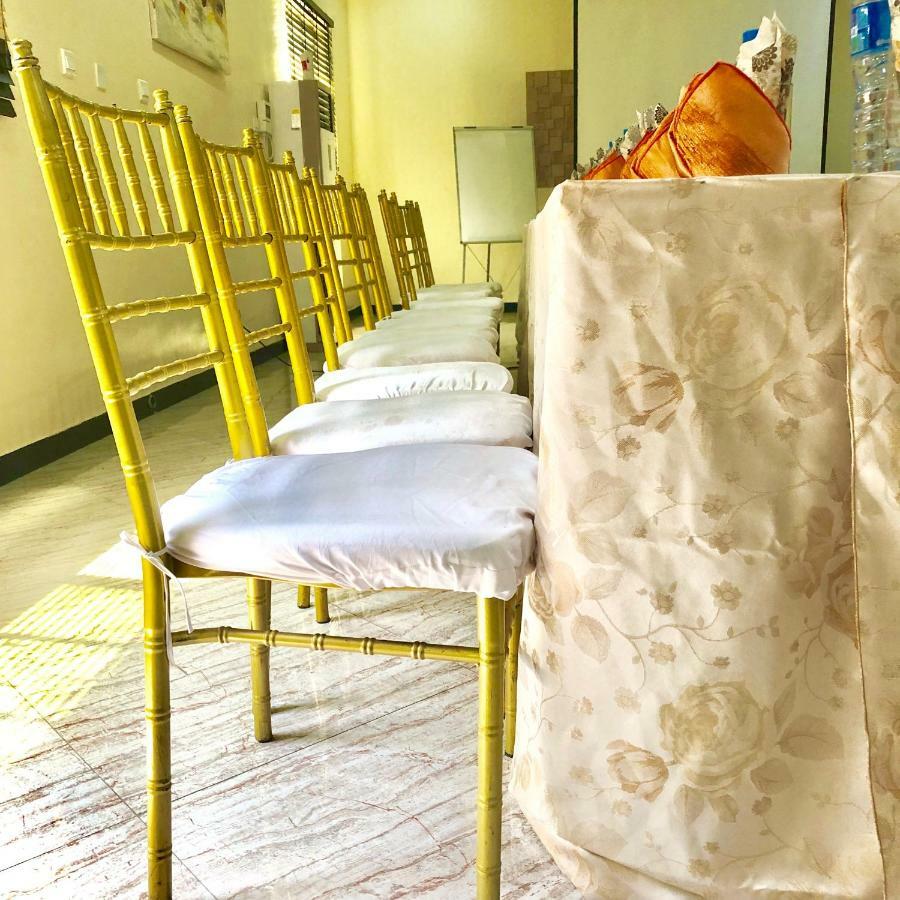 Fawzy Hotel Ibadan Kültér fotó